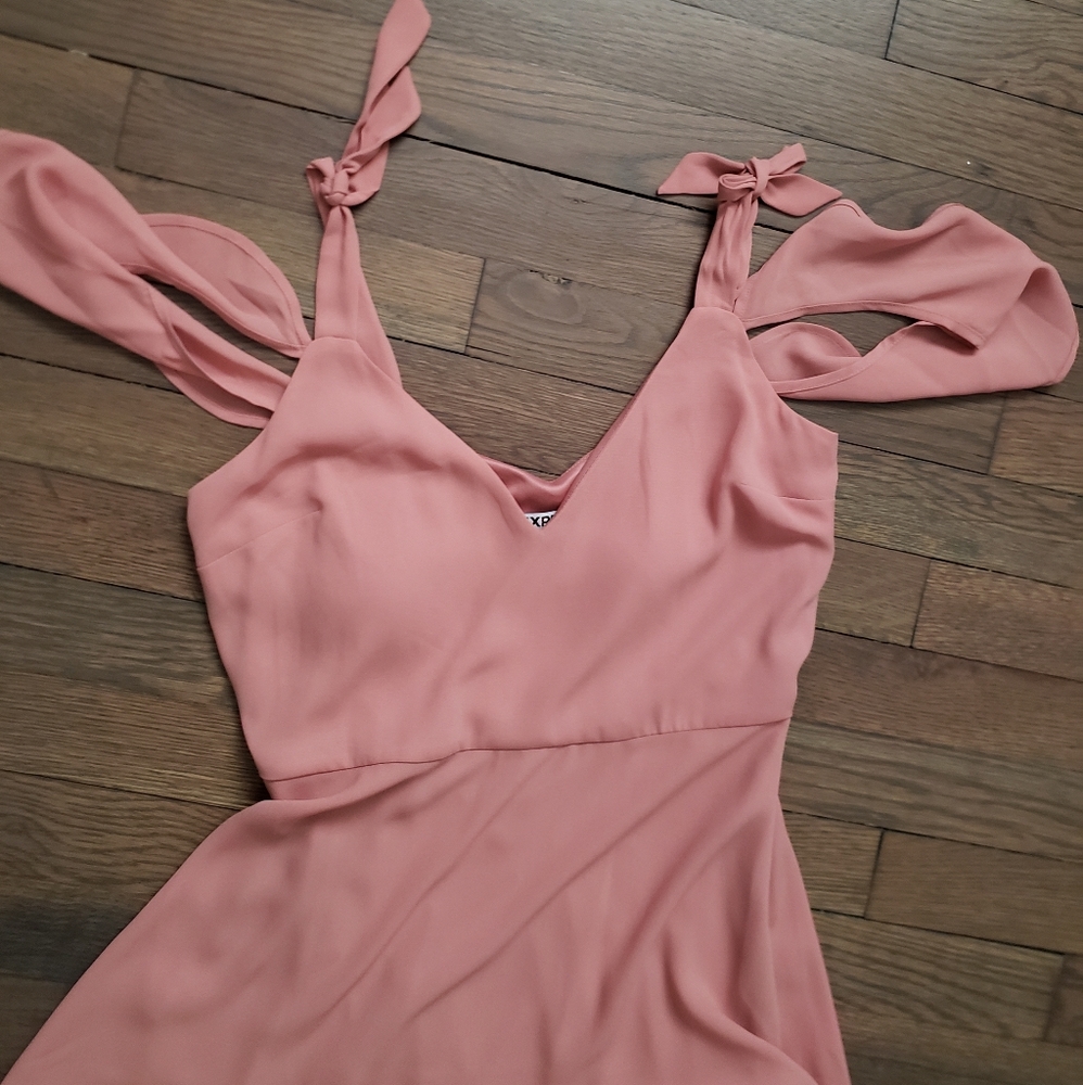 Express Dress - Picture 6 of 6